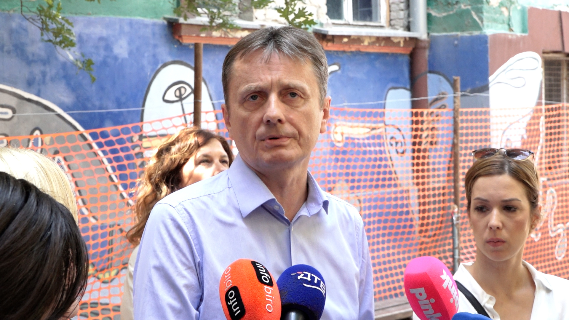 Sremski Karlovci, Darko Glisic ministar za kapitalna ulaganja, zavrsetak radova na rekonstrukciji skole ocekujemo u roku od dve godine Sremski Karlovci, Darko Glisic ministar za kapitalna ulaganja, zavrsetak radova na rekonstrukciji skole ocekujemo u roku od dve godine
